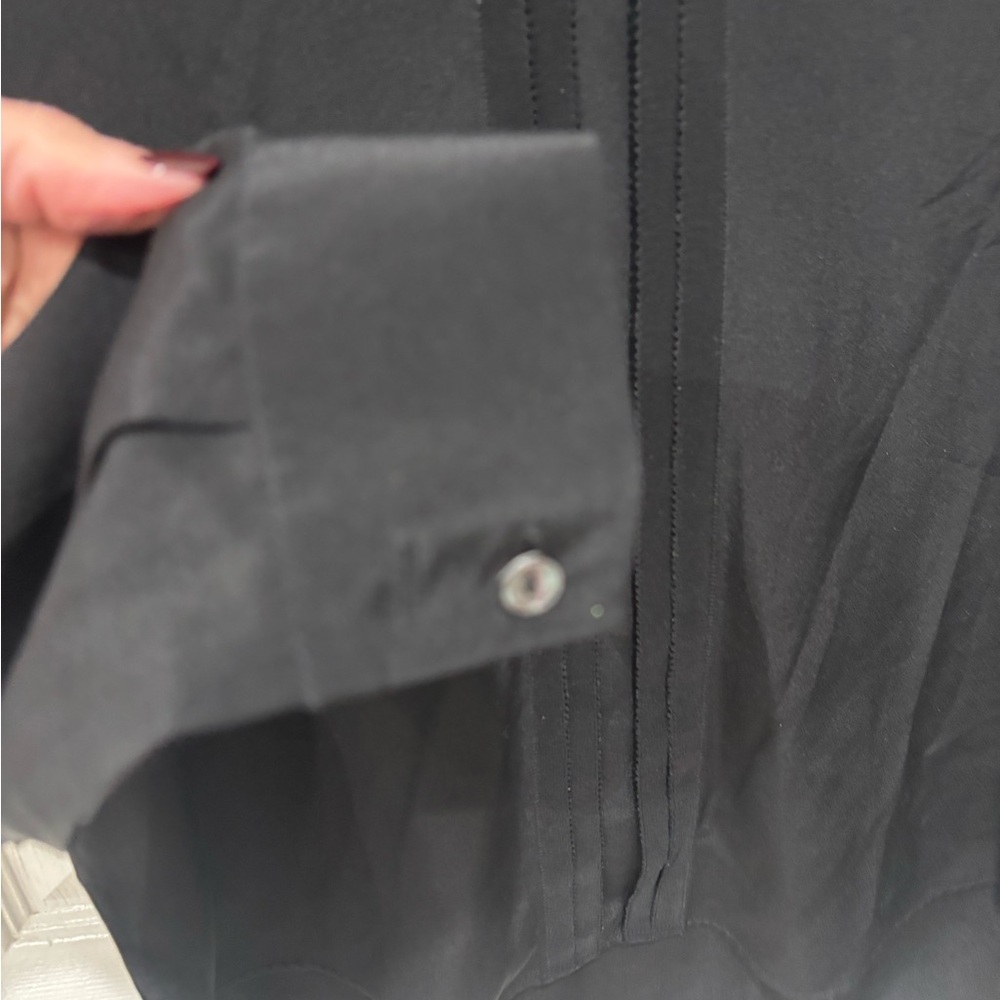 VINCE. Black Silk V-Neck, Blouse Size XS - Picture 6 of 8